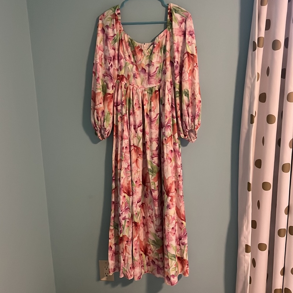 Dress - Picture 2 of 2